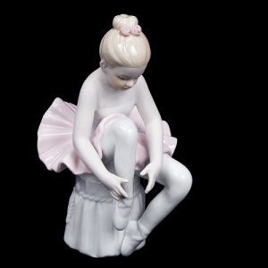 6018C Ceramic Ballerina Figurines (Lacing Slipper Pose)